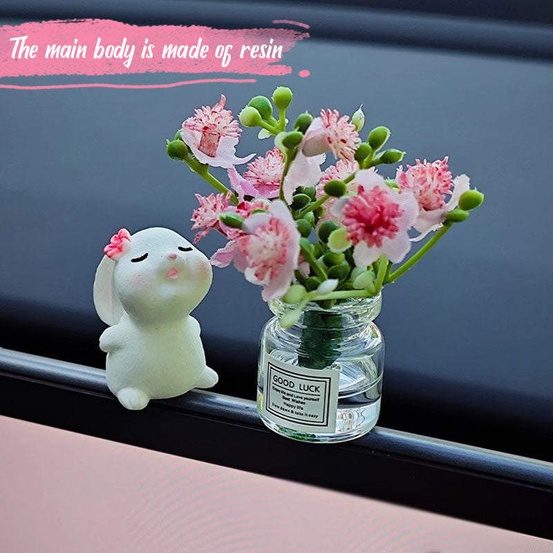Miniature vase ornament for cars