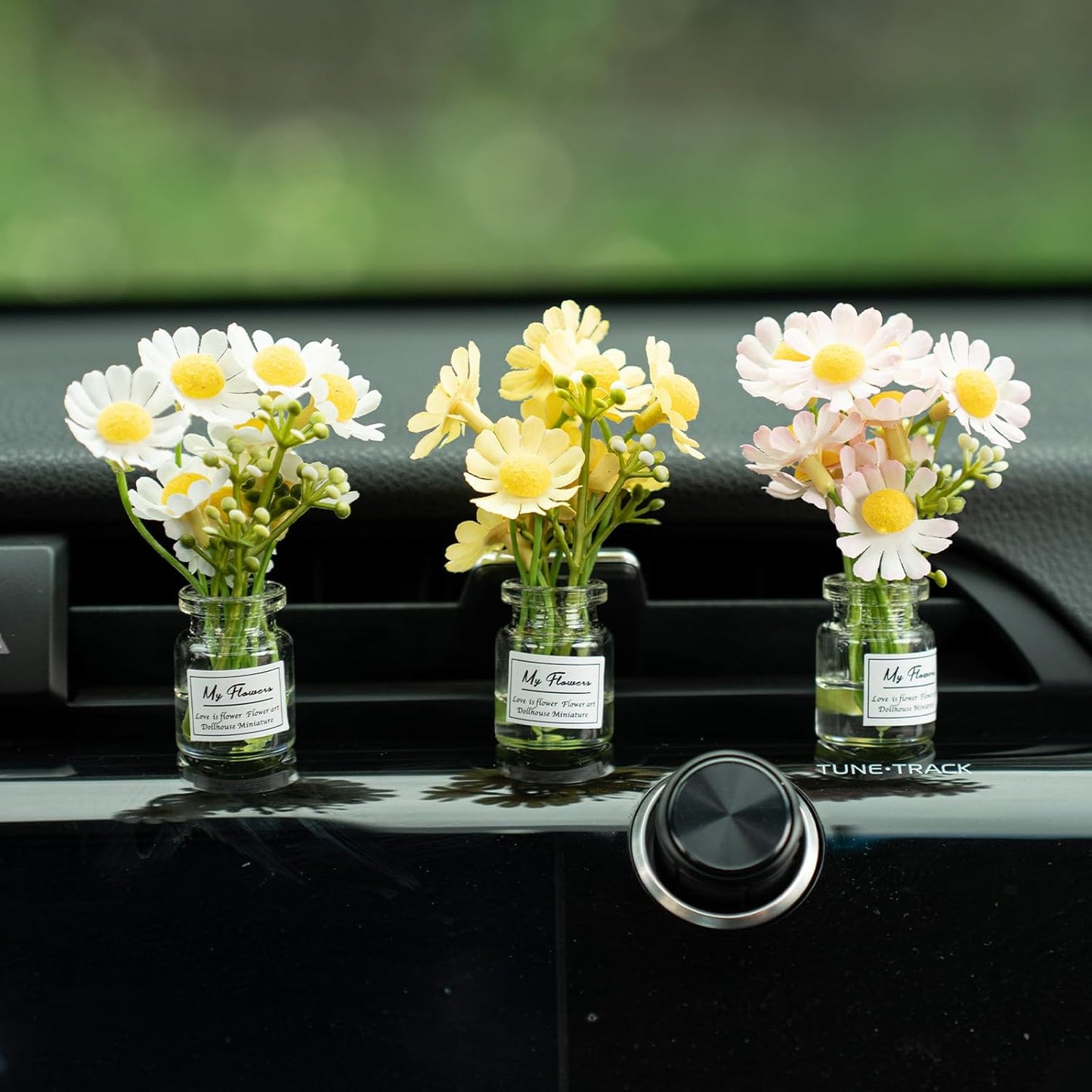 Miniature vase ornament for cars